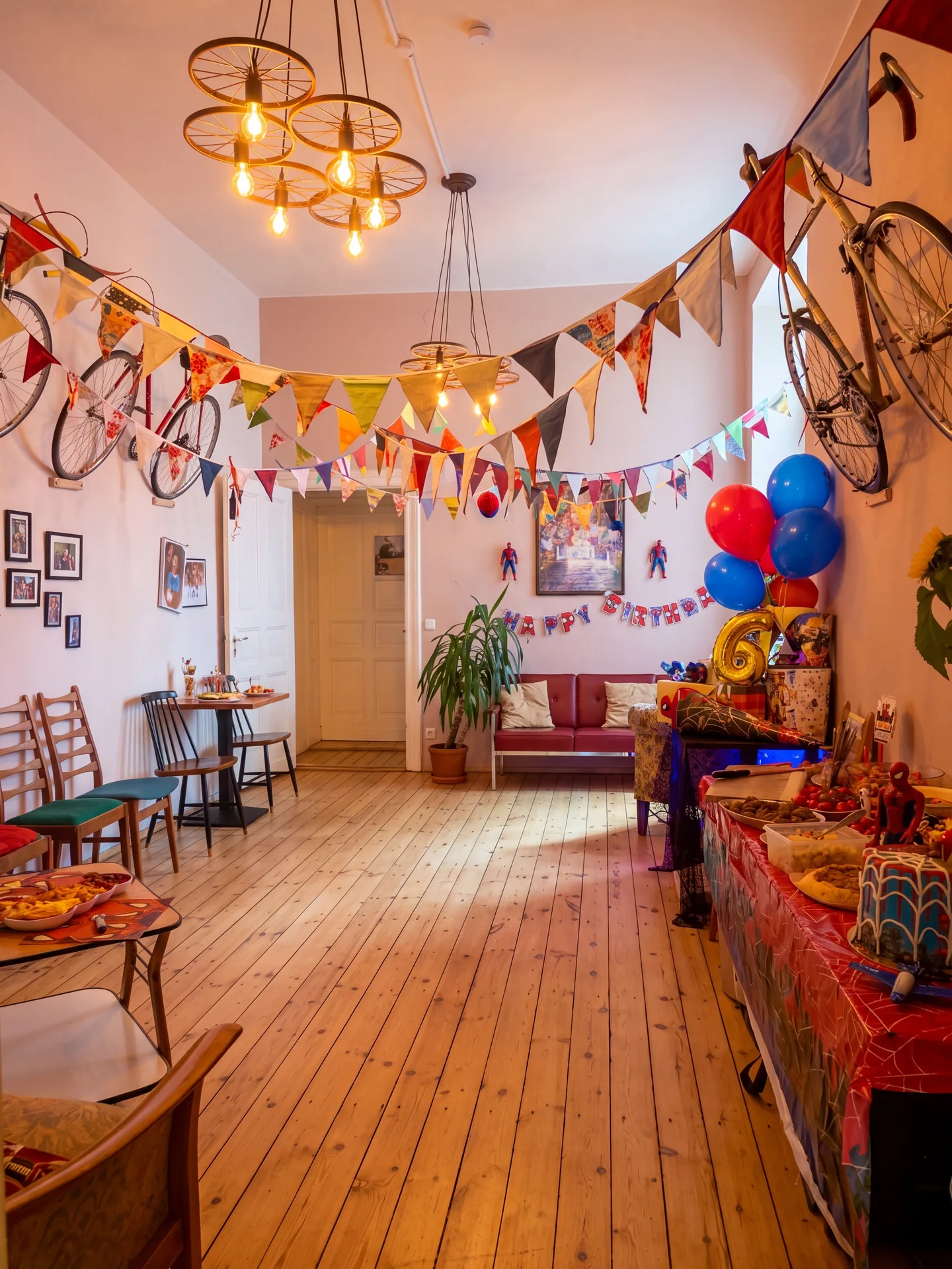 Birthday celebration at Kaffee Kurbel cafe in Berlin Schöneberg
